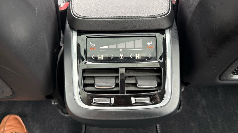 Volvo XC90 2.0 B5D [235] Plus Dark 5dr AWD Geartronic Diesel Estate